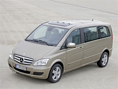 Mercedes Viano (W639) Photos and Specs. Photo: Viano (W639) Mercedes prices and 23 perfect ...