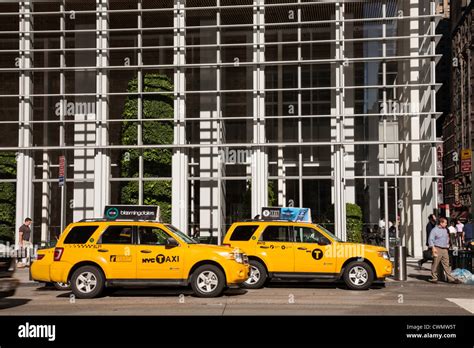 Old nyc taxi logo hi-res stock photography and images - Alamy