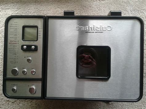 Cuisinart CBK-200 Convection Bread Maker 2LB- NEW