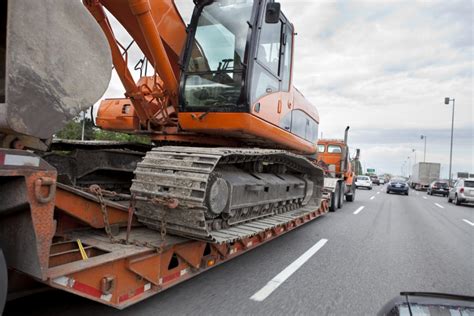 Heavy Equipment Transport – Total Car Logistics