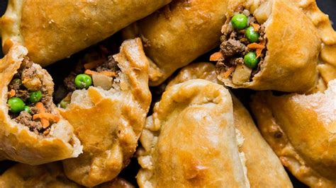 Easy Homemade Empanadas de Carne Recipe 2024 - AtOnce