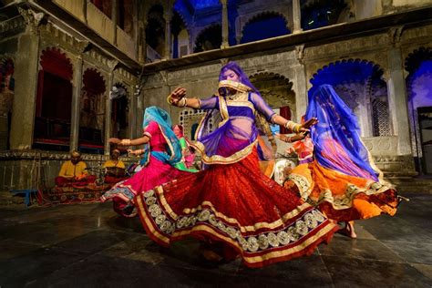 Traditional Ghoomar dance of Rajasthan, India | Smithsonian Photo ...