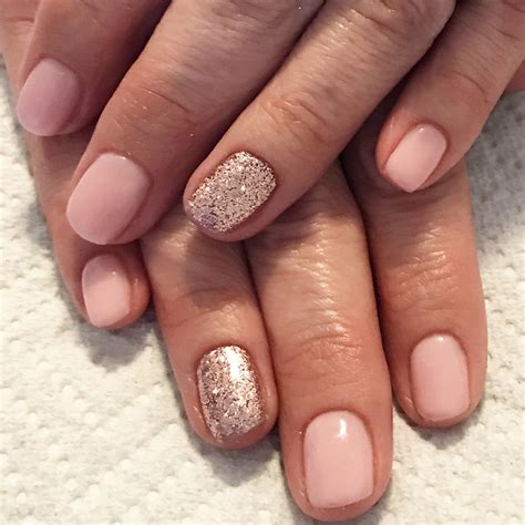 Bubble bath pink and champagne glitter. Glitter nails. Pink nails. Gel nails. Short nails ...