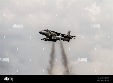 A Harrier Jump Jet performs vertical take-off at the Farnborough Air ...