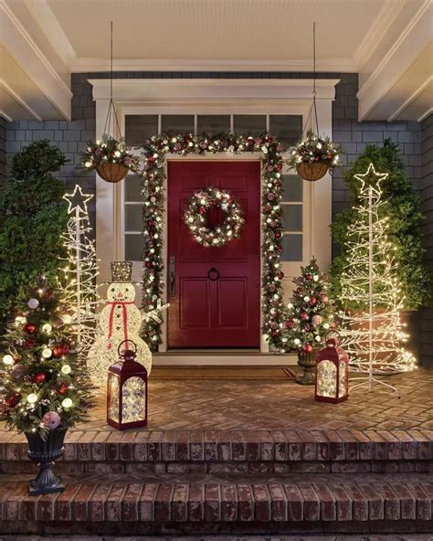 25 Enchanting Porch Christmas Lights Ideas to Illuminate Your Home with Festive Splendor