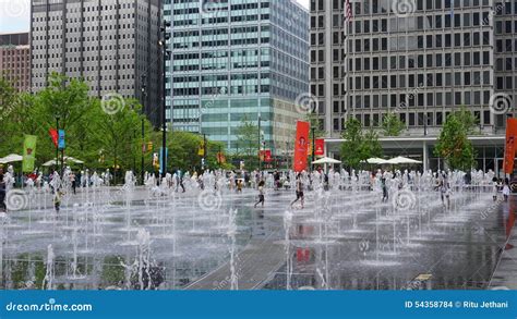 Fountain at Dilworth Park in Philadelphia Editorial Stock Image - Image ...