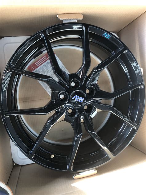 5 x Ford Forged Alloy Wheels in gloss black | Focus RS Forum