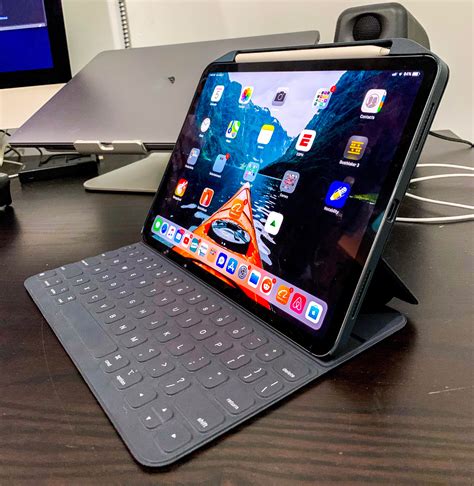 iPad Pro 11” with the SwitchEasy CoverBuddy Case and the Apple Smart Keyboard : ipad