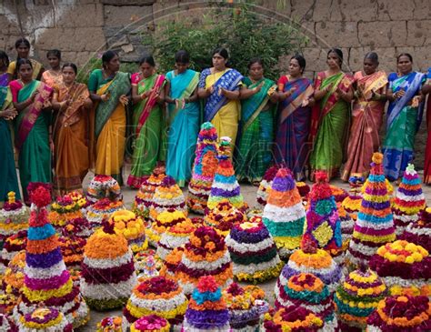 Download Bathukamma Festival images | 26 HD pictures and stock photos