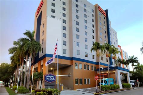 Hampton Inn & Suites by Hilton Miami Airport South / Blue Lagoon - Mobile