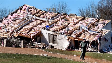 Severe storms damage homes in Rutherford County