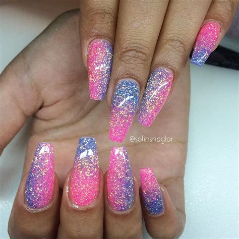 Solin Sadek on Instagram: “Glitterombre i blå och rosa” | Ombre nails glitter, Rainbow nails ...