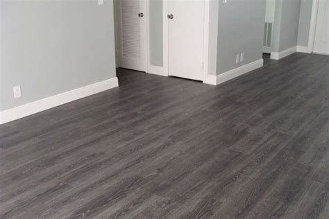 7+ Awesome Dark Grey Wood Floors Collection | Ide lantai kayu, Lantai ...