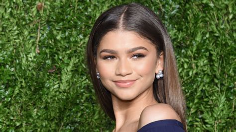 The Skin-Care Product Zendaya Uses for Just About Everything | Allure