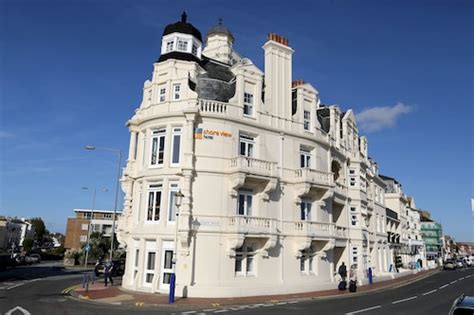 Eastbourne Seafront Hotels: Find Cheap Hotel Deals from £48 | ebookers.com