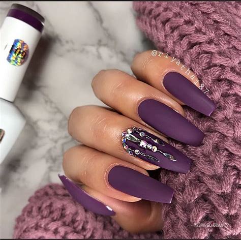 20 Gorgeous Dark Purple Nails to Inspire your Next Mani - Inspired ...