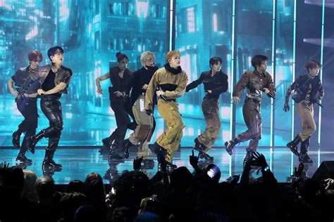 2023 MTV VMAs: TXT performs new song with Anitta, Stray Kids win Best K-pop