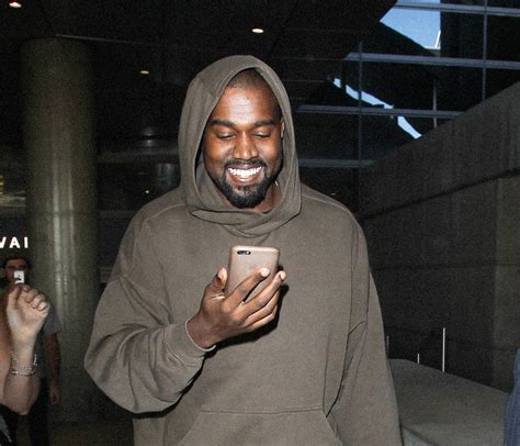 Kanye West est de retour sur Instagram et c'est très étrange | WAVE®