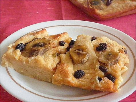 TREAT & TRICK: RAISIN BREAD PUDDING