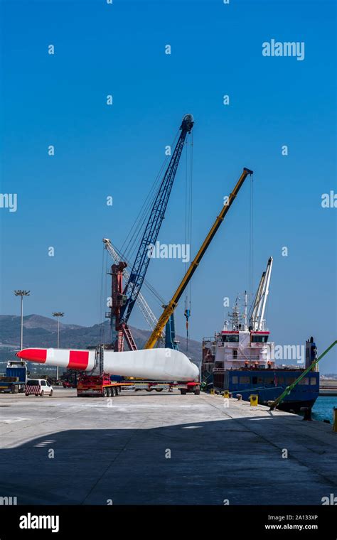 Wind turbine blades Stock Photo - Alamy