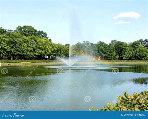 Fountain In Palais De Longchamp, Marseille Stock Photography ...