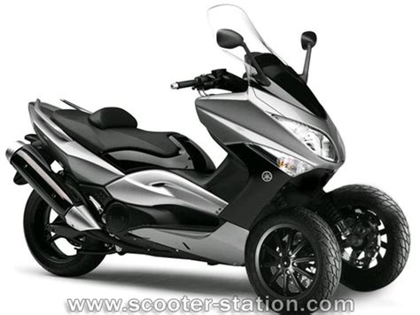 Yamaha TMAX 750 τρίτροχο! - BIKEIT!