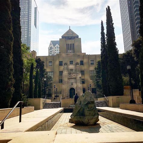 Los Angeles Central Library (1926)(OC) : r/ArchitecturePorn