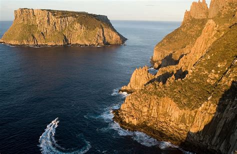 Pennicott: Tasman Island Cruises - TasVillas Group