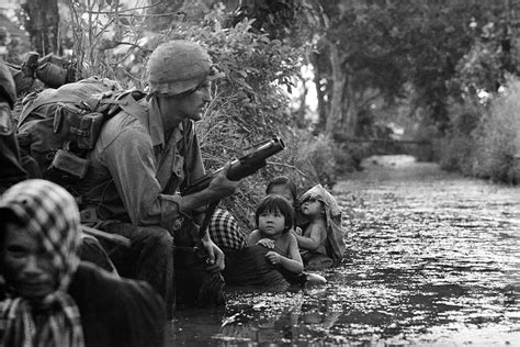 Vietnam War 1966 - Civilians - Thường dân ẩn nấp tránh đạn… | Flickr