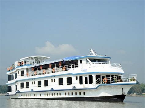 Brahmaputra River Cruise, Guwahati - Timings, Boating, Best Time to Visit