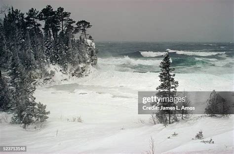 110 Lake Superior Storm Stock Photos, High-Res Pictures, and Images - Getty Images