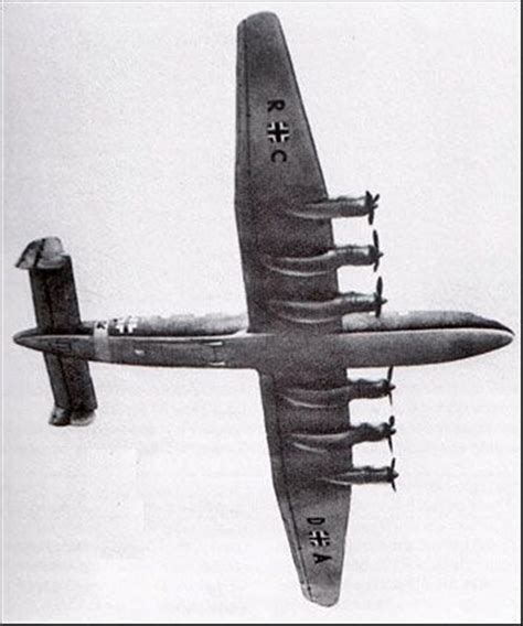 Junkers Ju-390 (America Bomber) : r/WeirdWings