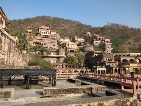 A visit to Neemrana Fort Palace - Complete Hotel Review