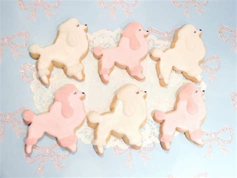 Iced Parisian Poodle Dog and Eiffel Tower Sugar Cookies | Poodle dog, Poodle, Animal party