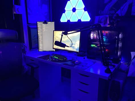 I bought the ikea linnmon table top and my monitor mount was too heavy ...