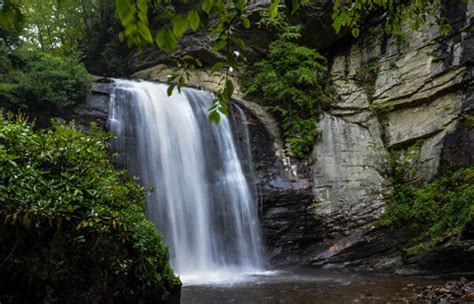 25 of the Best Waterfalls in North Carolina