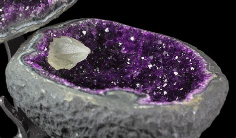 Amazing Amethyst Geode Display On Stand - Museum Piece For Sale (#31211) - FossilEra.com