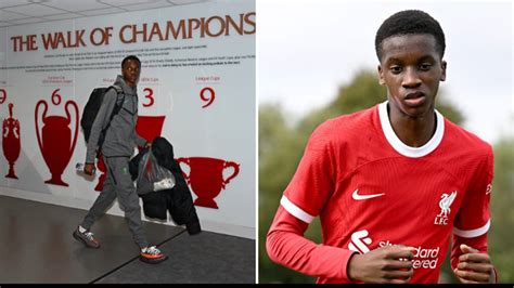 Qui est Trey Nyoni? Le joueur de 16 ans nommé sur le banc de Liverpool contre Brentford ...