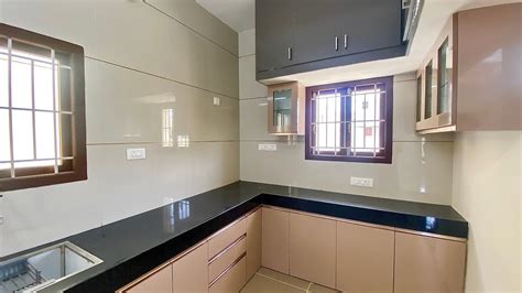 8x10 size Compact Modular Kitchen Design // Attractive Colour ...