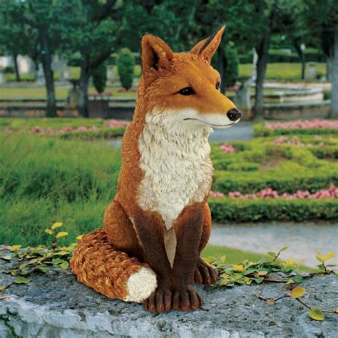 24 Diverse Garden Statue Decorations For This Spring