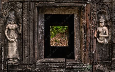 Ta Prohm temple Stock Photo | Adobe Stock