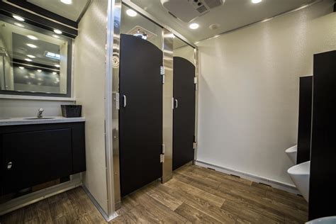 Gold Luxury Restroom Trailers | Luxury Portable Restrooms | United Site ...