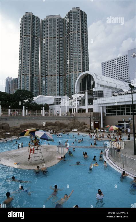 Swimming pool in Kowloon Park in Hong Kong Stock Photo - Alamy