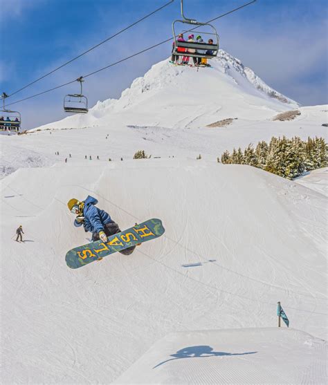 A Guide to Mount Hood's Ski Resorts | Portland Monthly