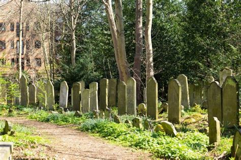 Discovering Tower Hamlets Cemetery Park: East London’s Lesser-Known Magnificent Seven Cemetery ...