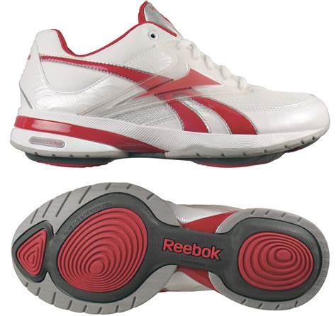 CAST®: REEBOK EASY TONE