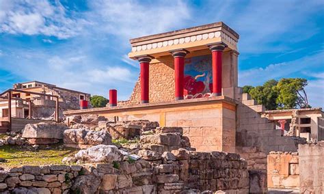 Minoans were wiped out 3,500 years ago by the devastating volcanic eruption of Thera | Daily ...