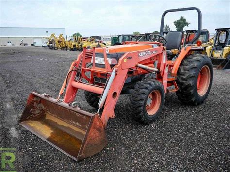 2000 Kubota L3010 4WD Tractor/Loader - Roller Auctions