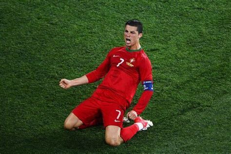 Cristiano Ronaldo celebrates scoring v Sweden with epic knee-slide - Football (soccer) greatest ...