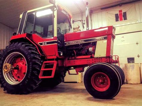 IH 1086 … | International tractors, Farmall tractors, Tractors